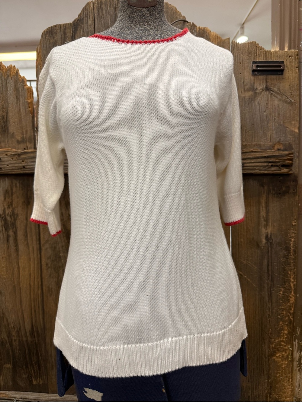 Liz Claiborne Ivory Short-Sleeve Sweater with Red Trim